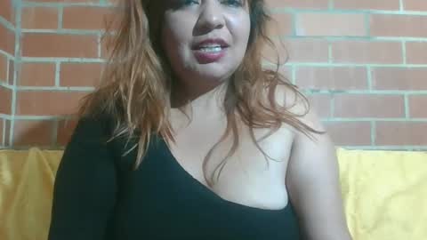 Snapshot of jones_scarlet chatting on February 18, 6:37 am Scarlet online show from February 18, 6:37 am