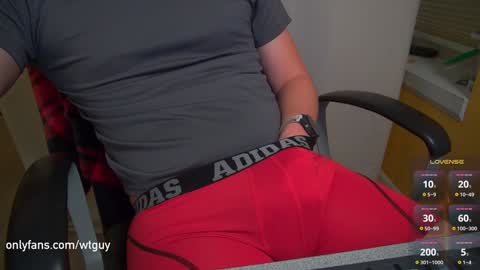 Snapshot of joneszy145 chatting on February 7, 4:48 am WhteGuy online show from February 7, 4:48 am