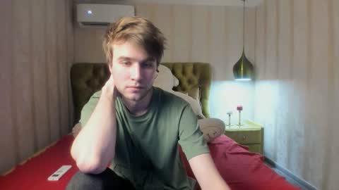 Snapshot of jonnahhell chatting on December 16, 7:02 am Jonah online show from December 16, 7:02 am