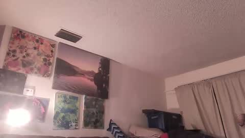 Snapshot of jonnyhungster chatting on October 30, 9:55 am JayHungster xxx online show from October 30, 9:55 am