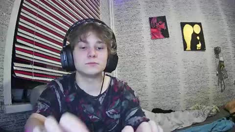 Snapshot of jonnymyloka chatting on December 2, 11:29 pm JONNY online show from December 2, 11:29 pm