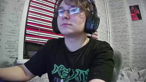 Snapshot of jonnymyloka chatting on December 22, 12:28 am JONNY online show from December 22, 12:28 am