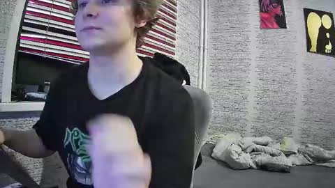 Snapshot of jonnymyloka chatting on December 25, 10:48 pm JONNY online show from December 25, 10:48 pm