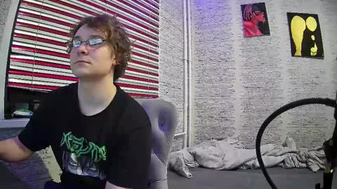 Snapshot of jonnymyloka chatting on December 30, 11:06 pm JONNY online show from December 30, 11:06 pm