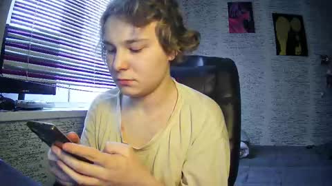 Snapshot of jonnymyloka chatting on March 12, 8:19 am JONNY online show from March 12, 8:19 am