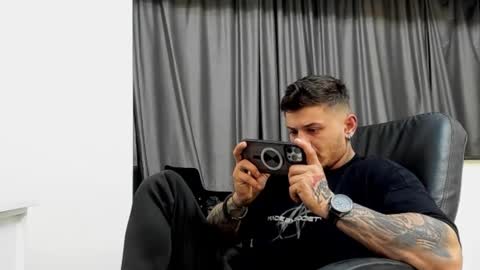 Snapshot of jonnyporn1 chatting on January 15, 10:13 pm jonnyporn1 online show from January 15, 10:13 pm