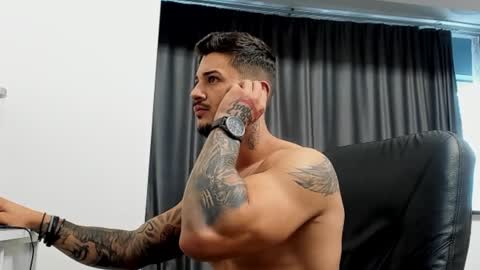 Snapshot of jonnyporn1 chatting on February 2, 9:51 am jonnyporn1 online show from February 2, 9:51 am