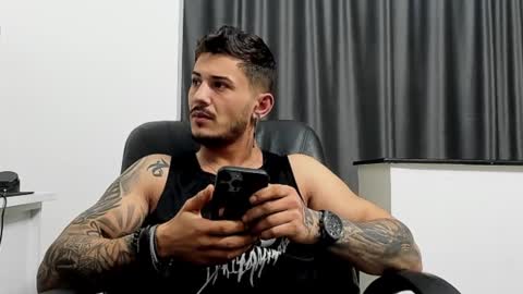 Snapshot of jonnyporn1 chatting on February 3, 12:15 am jonnyporn1 online show from February 3, 12:15 am