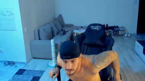 Snapshot of jonnyporn1 chatting on November 2, 9:17 pm jonnyporn1 online show from November 2, 9:17 pm