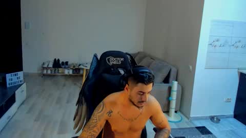 Snapshot of jonnyporn1 chatting on November 14, 4:55 am jonnyporn1 online show from November 14, 4:55 am