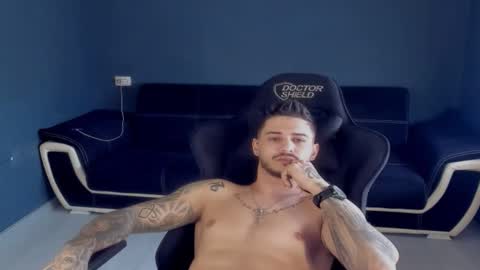 jonnyporn1 online show from March 12, 1:17 pm