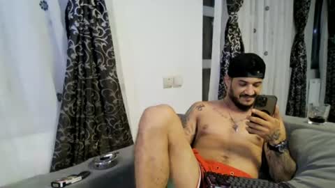 jonnyporn1 online show from June 17, 11:16 pm