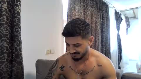 jonnyporn1 online show from June 23, 11:52 am
