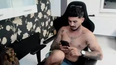 jonnyporn1 online show from July 11, 9:16 pm