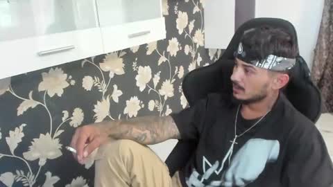 jonnyporn1 online show from July 22, 8:28 am