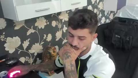 jonnyporn1 online show from July 28, 8:21 am