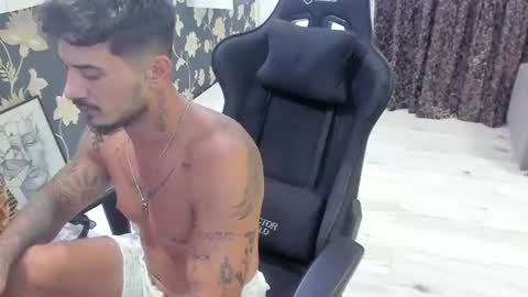 jonnyporn1 online show from July 31, 12:21 am