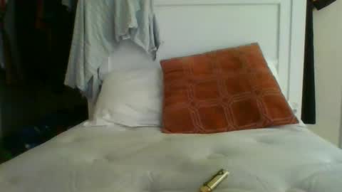 Snapshot of jono100275976 chatting on February 3, 5:24 pm Joko online show from February 3, 5:24 pm