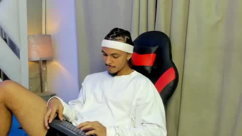 Snapshot of jordan_love7 chatting on November 11, 12:49 pm jordan online show from November 11, 12:49 pm