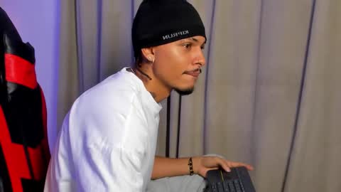 Snapshot of jordan_love7 chatting on November 22, 12:48 pm jordan online show from November 22, 12:48 pm