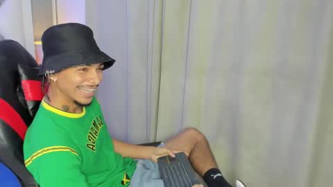 Snapshot of jordan_love7 chatting on December 4, 12:36 pm jordan online show from December 4, 12:36 pm