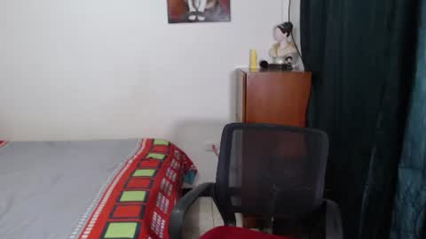Snapshot of jordan_smitths chatting on June 12, 1:04 am jordan_smitths online show from June 12, 1:04 am