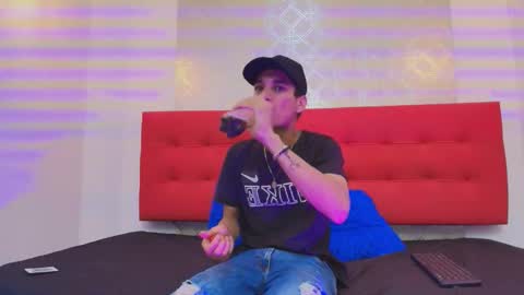 jordanandandrew online show from November 30, 9:30 pm