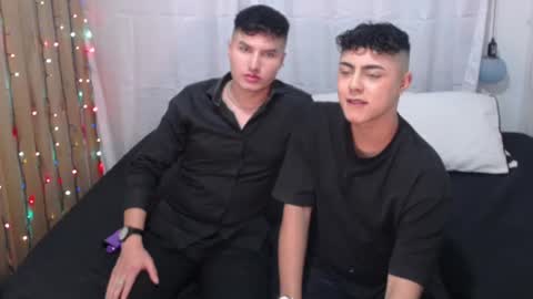 jordanhiltton__ online show from December 8, 7:26 am
