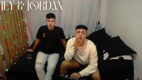 jordanhiltton__ online show from December 10, 3:41 am