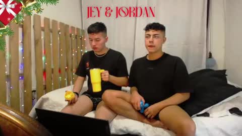 jordanhiltton__ online show from December 11, 8:15 am