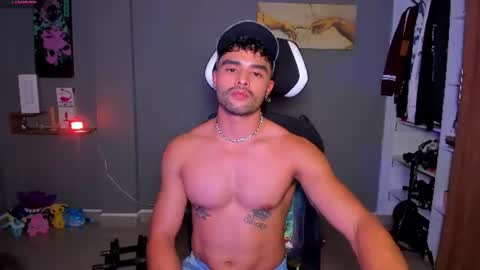 JordanRossie online show from June 10, 11:24 pm