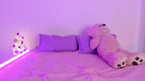 Snapshot of jordy_and_sofi chatting on December 19, 8:38 pm JORDY AND SOFI online show from December 19, 8:38 pm