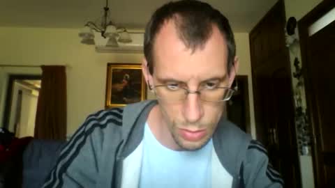 Snapshot of jos39a chatting on April 28, 4:23 pm jos39a online show from April 28, 4:23 pm