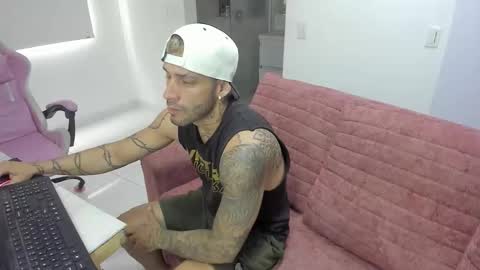 jose_wc online show from January 6, 7:28 pm