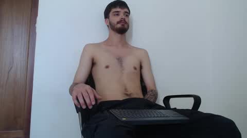 Snapshot of joseh0se chatting on March 9, 3:16 pm alejandro online show from March 9, 3:16 pm