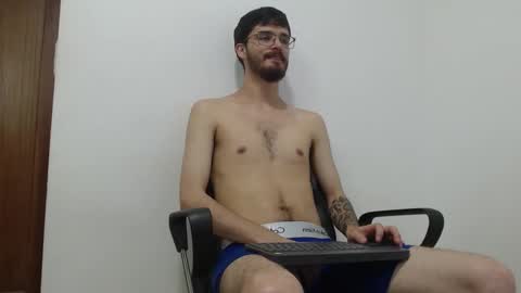 Snapshot of joseh0se chatting on March 22, 5:11 am alejandro online show from March 22, 5:11 am