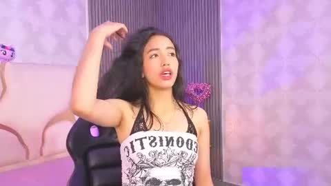 Joselyn  online show from July 30, 12:15 pm