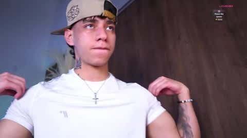 Snapshot of josep_davies chatting on November 19, 8:53 pm Josep online show from November 19, 8:53 pm