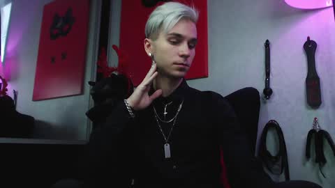 Master Joseph online show from December 18, 11:56 am