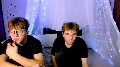 joseph_bear_ online show from October 19, 7:14 pm