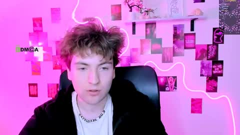 joseph_bear_ online show from May 1, 6:56 pm