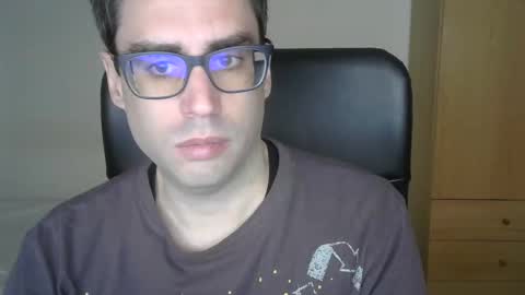 Snapshot of josevd chatting on November 13, 11:42 am Jose online show from November 13, 11:42 am