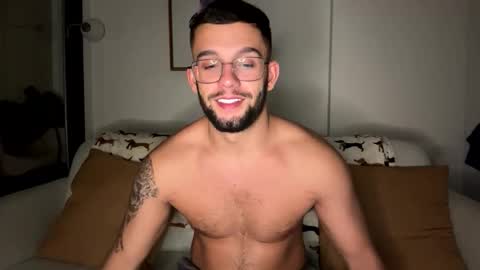 Snapshot of josh_xo chatting on December 2, 6:14 pm josh_xo online show from December 2, 6:14 pm