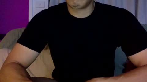 joshasian0713 online show from June 14, 11:45 am