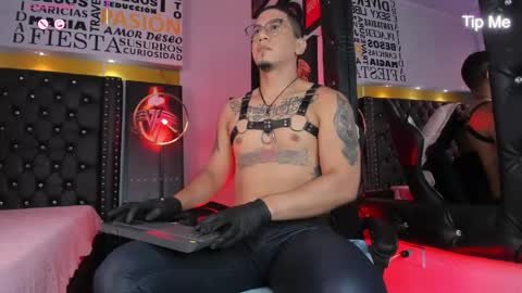 joshmiller___ online show from May 26, 6:48 pm