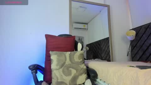 joshmiller___ online show from June 16, 7:05 pm