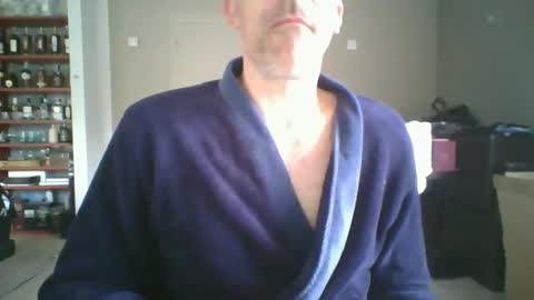 Snapshot of joshua154197 chatting on April 3, 8:23 am joshua154197 online show from April 3, 8:23 am