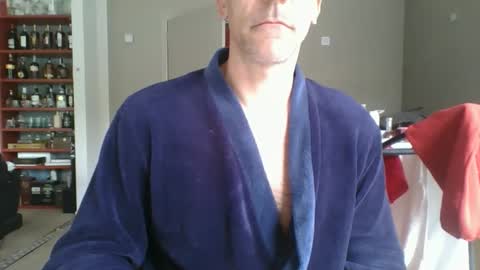 Snapshot of joshua154197 chatting on April 13, 11:48 am joshua154197 online show from April 13, 11:48 am