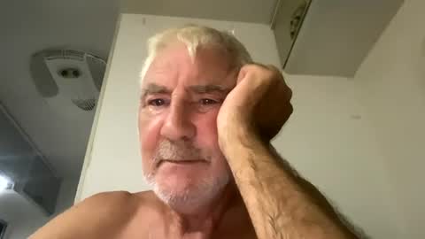 Snapshot of joshua19988945132 chatting on July 14, 2:49 am joshua19988945132 online show from July 14, 2:49 am