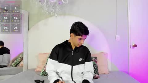 Joshua Sanz  online show from October 14, 3:29 am